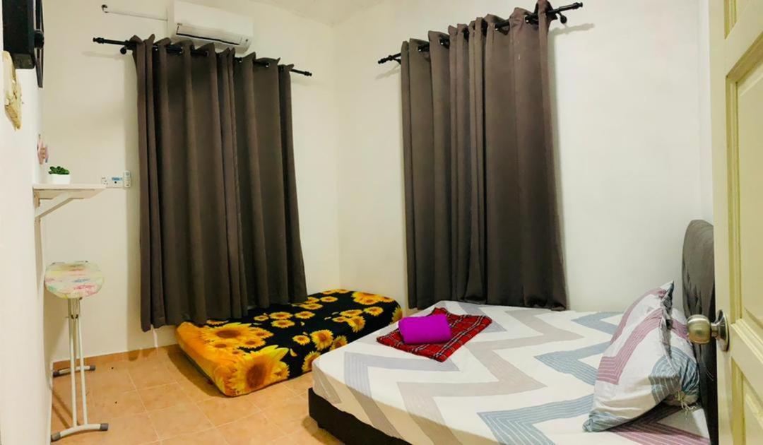 Nurul Amin Guest House Pantai Cahaya Bulan Kota Bharu Exterior foto